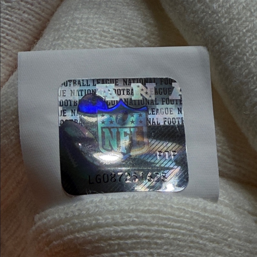 NFL Denver Broncos "Miles Mane" beanie hat - Picture 3 of 3